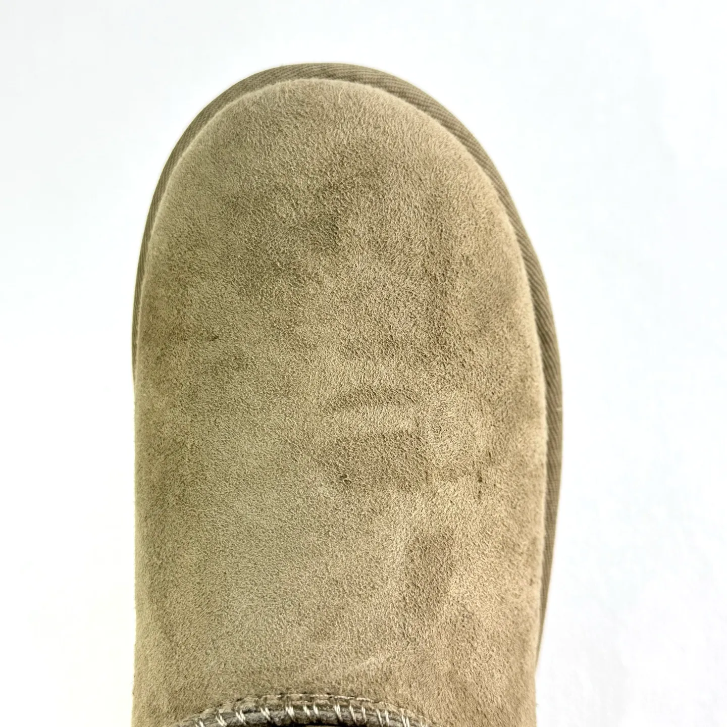 Self-pickup 💰440 Zhou Dongyu mini three-centimeter series snow boots/maroon gray black antelope brown carefully selected Longfeng sheep fur, fine texture, skin-friendly and breathable. The shoe collar is designed with simple tailoring. Easy to put on and take off. Fashionable personality. Comfortable Treadlite by ugg light wing EVA outsole. Comfortable cushioning. Size: 35 36 37 38 39 40